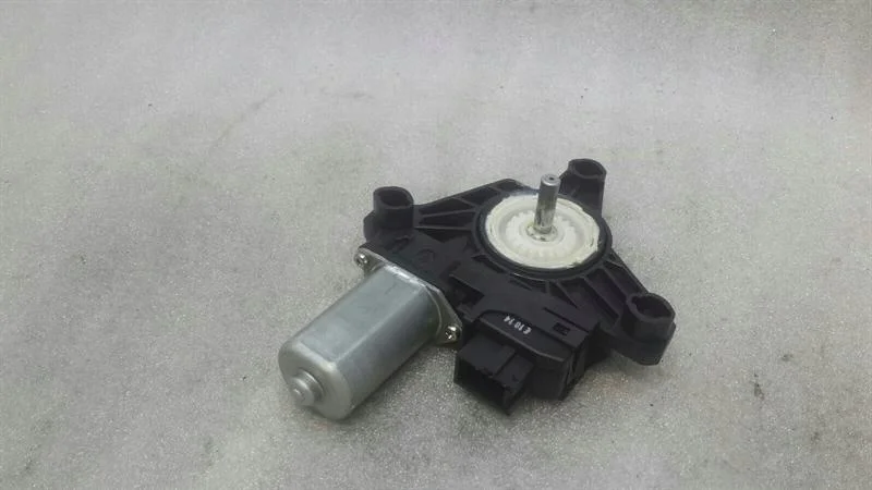 Moteur de vitre avant Mercedes C W205 A2059060401 image 4
