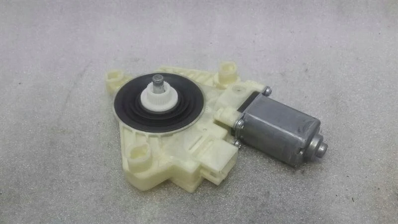 Motor Scheibenwischer Mercedes C W205 A2059060113 image 3