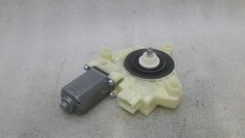 Motorruit Mercedes C W205 A2059060013 image 3
