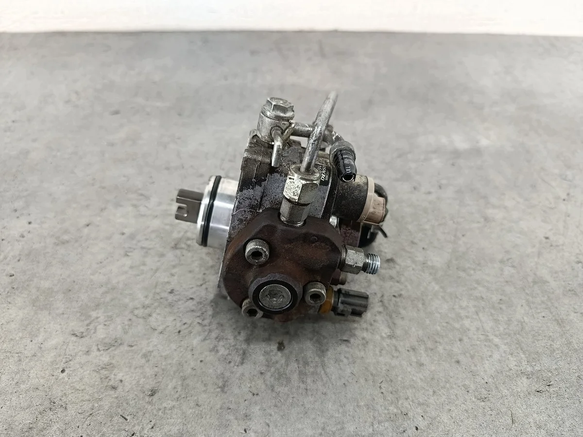 Bomba Injetora Toyota Avensis II T25 Usada