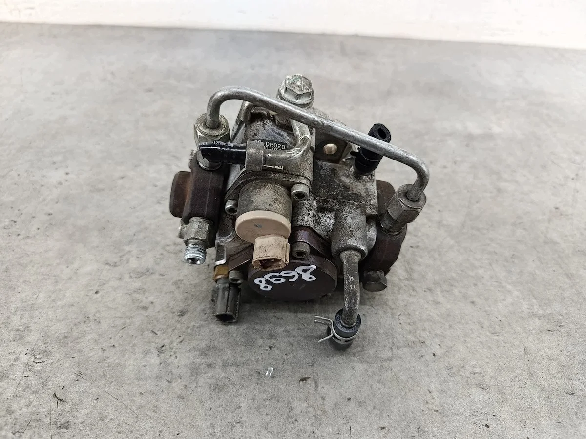 Einspritzpumpe Toyota Avensis II T25 2.2 image 4