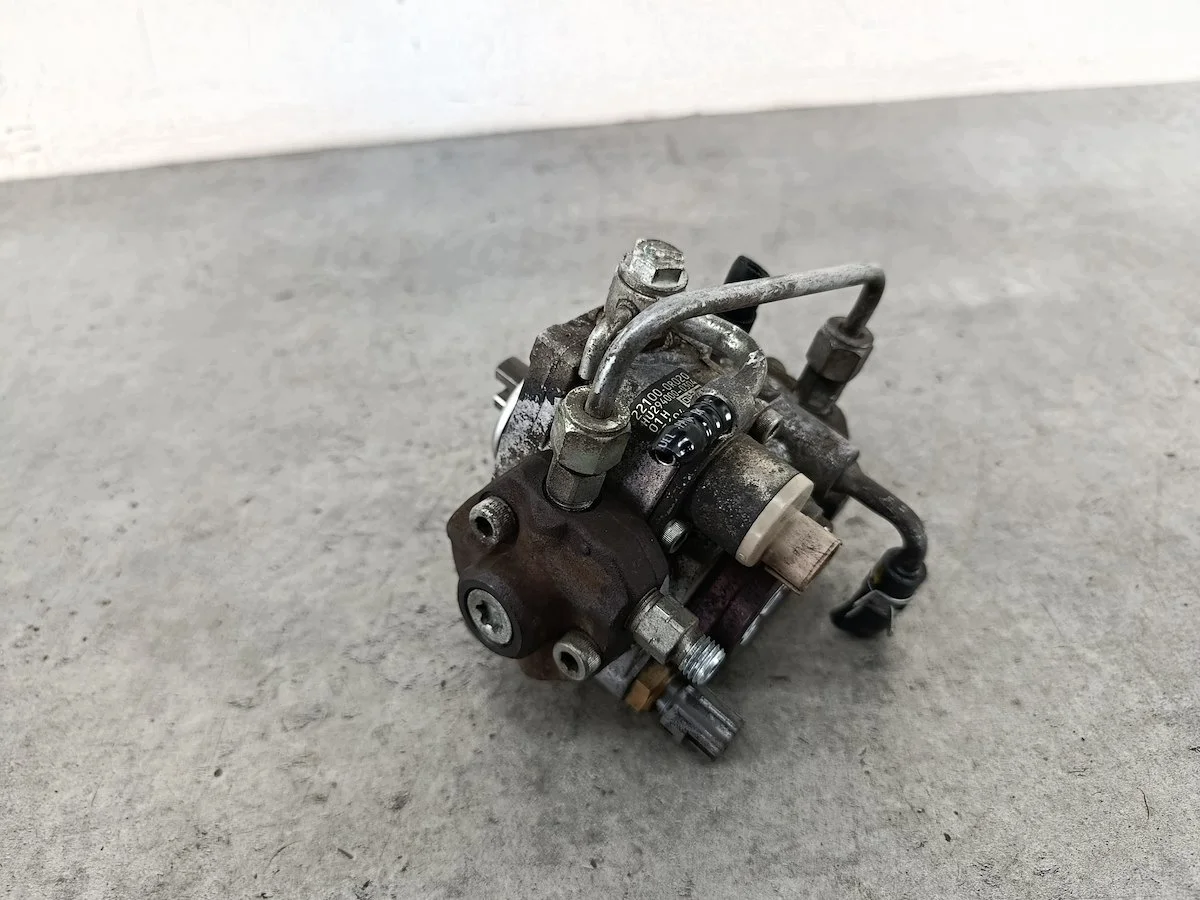 Einspritzpumpe Toyota Avensis II T25 2.2 image 5