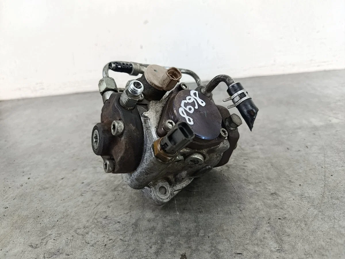 Einspritzpumpe Toyota Avensis II T25 2.2 image 7