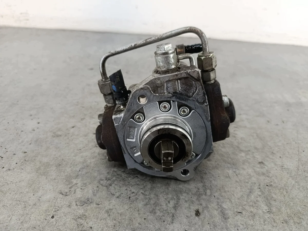 Einspritzpumpe Toyota Avensis II T25 2.2 image 8