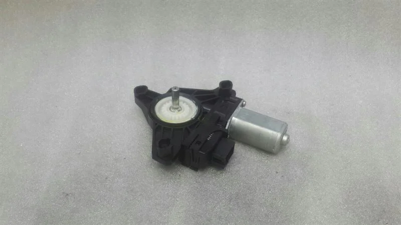 Moteur vitre Mercedes C W205 A2059060301 image 4