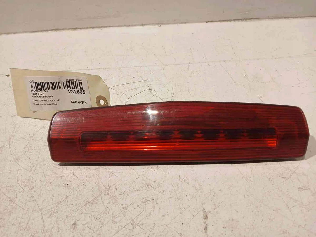3ème feu stop Opel Zafira 93190794