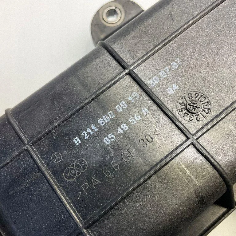 Vakuumpumpe Zentralverriegelung Mercedes E W211 image 5