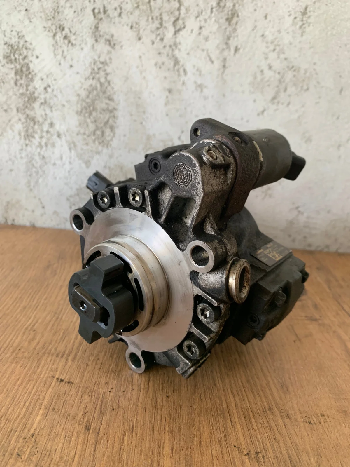Polttoainepumppu Ford Mondeo Mk4 2.0 TDCI