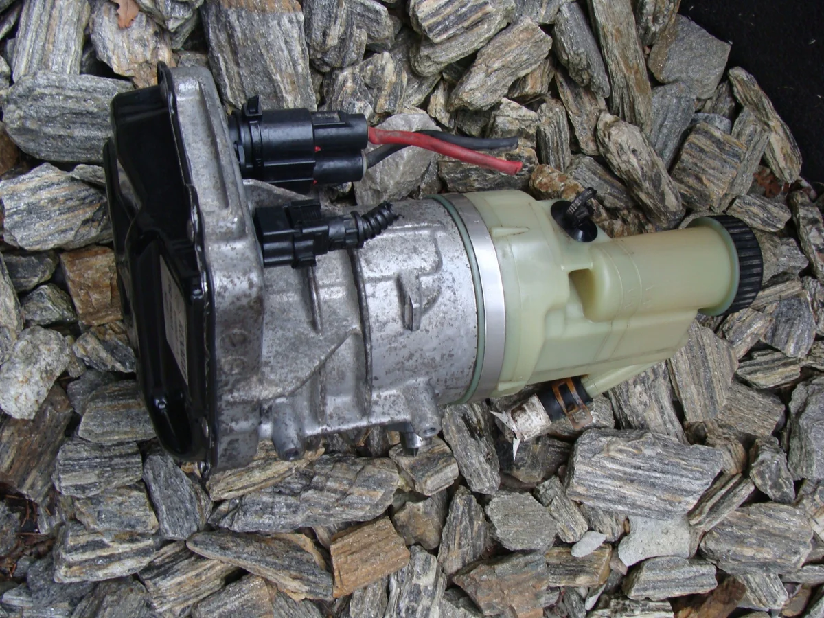 Power Steering Pump for Renault Master III image 3