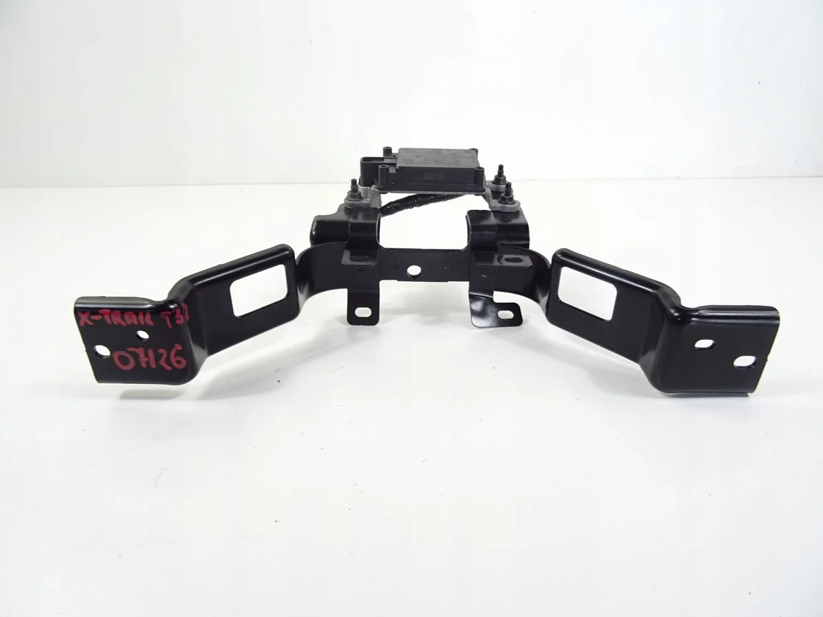 Nissan X-Trail T32 tutkasensori Distronic image 3