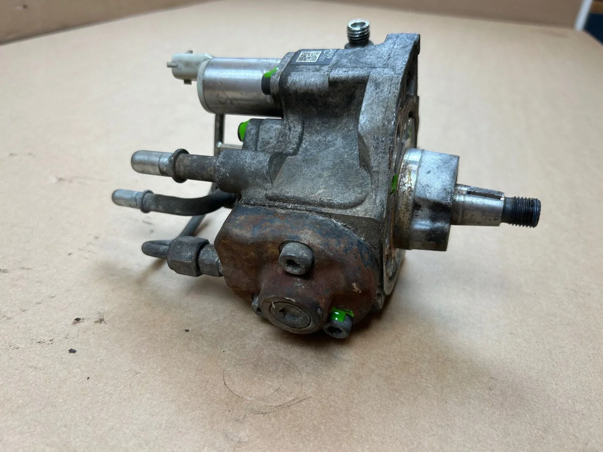 Opel polttoainepumppu 55575409 Käytetty image 4