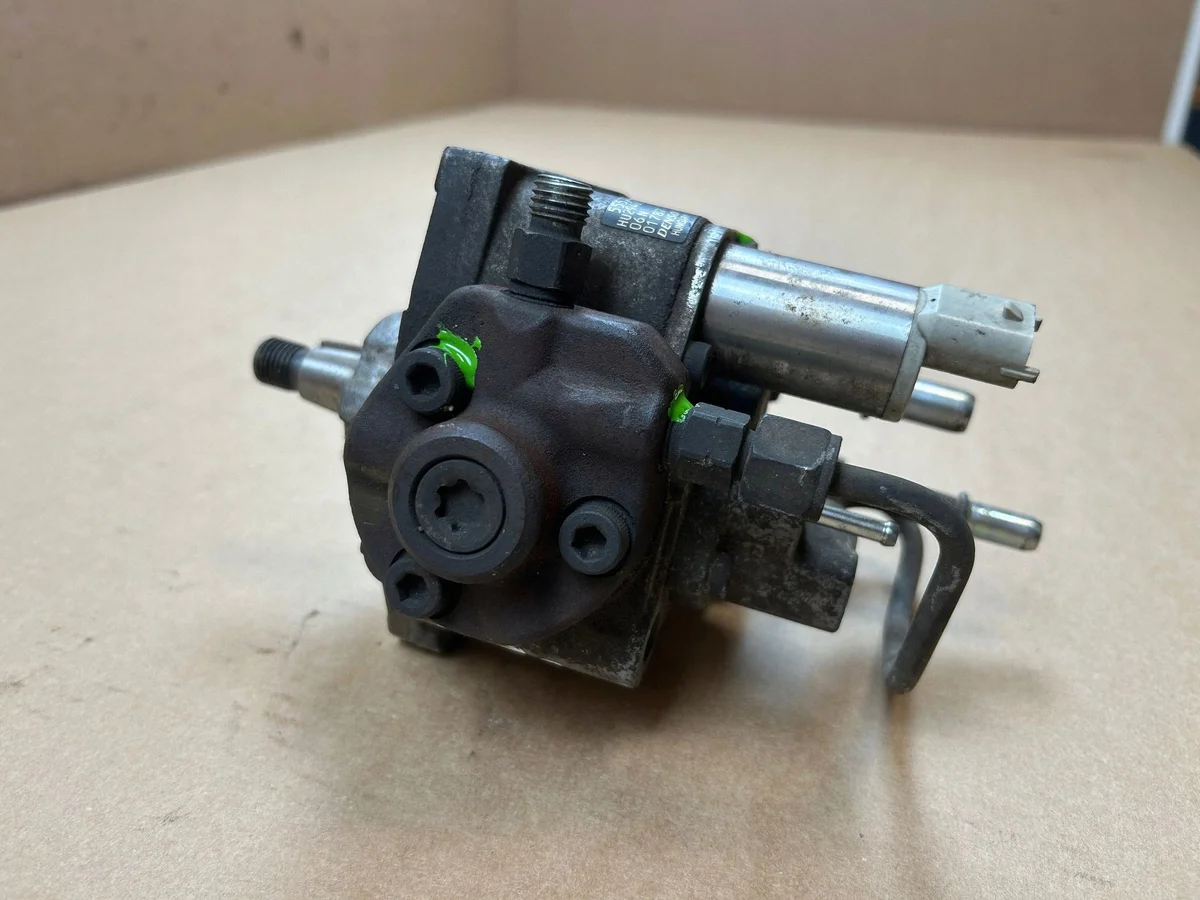 Opel polttoainepumppu 55575409 Käytetty image 6