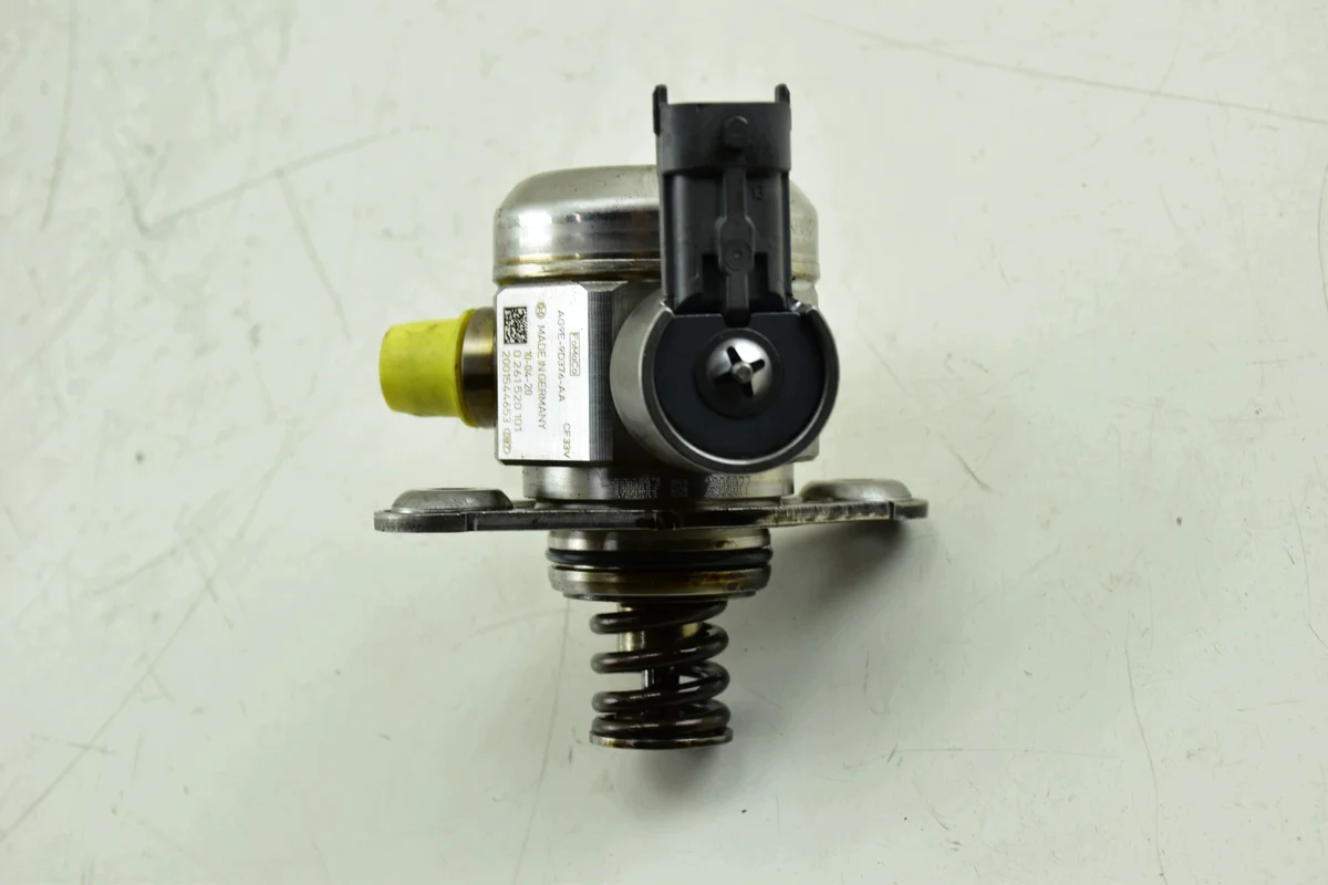 Polttoainepumppu Ford Mondeo MK4 2.0 EcoBoost AG9E-9D376-AA thumbnail 1
