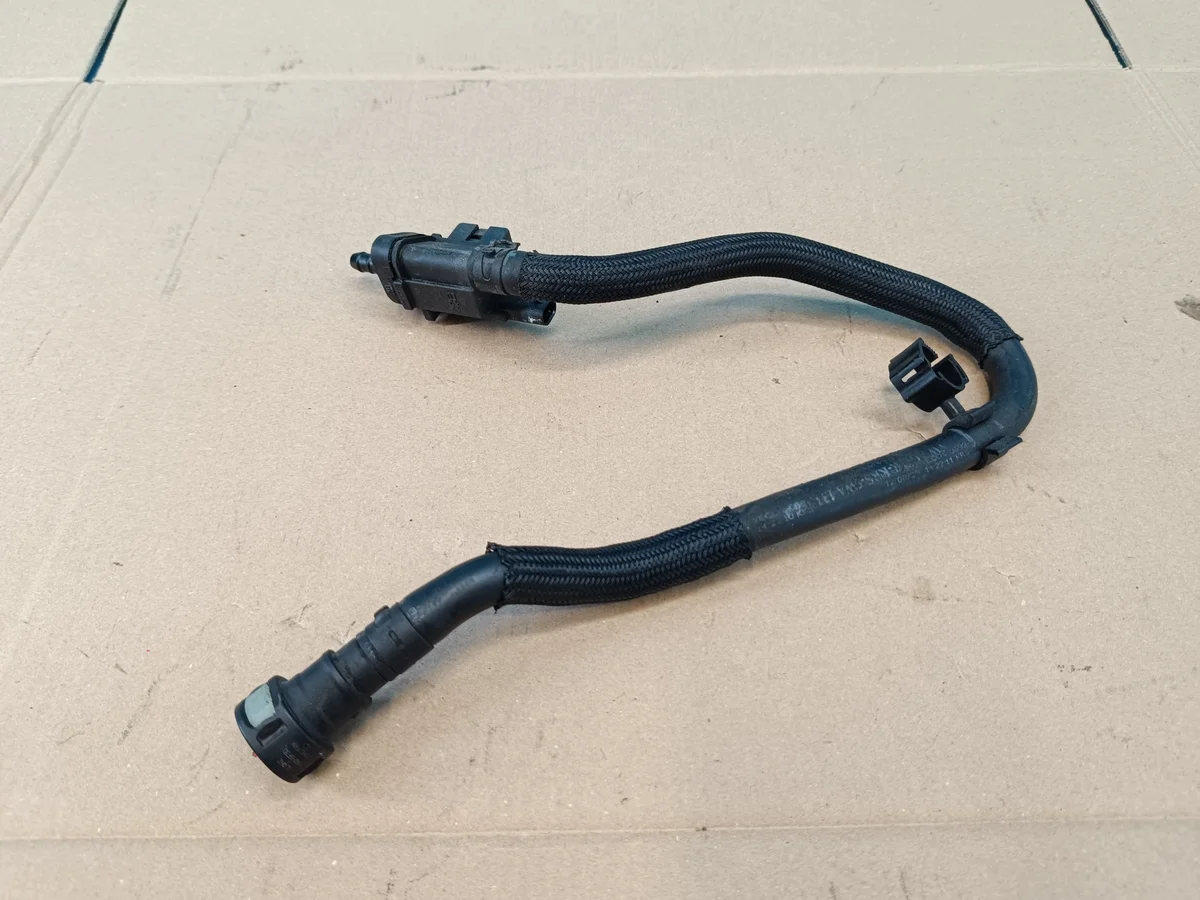 Alipaineventtiili Audi Q3 F3 2.0 TFSI 06M906517E