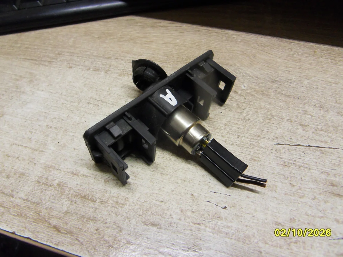 Tomada de isqueiro Opel Corsa C Combo 13114080 image 3