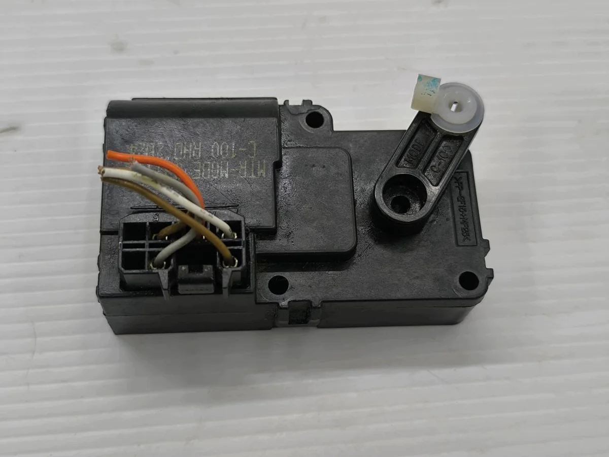 Moteur de volet d'air Opel Antara 831119