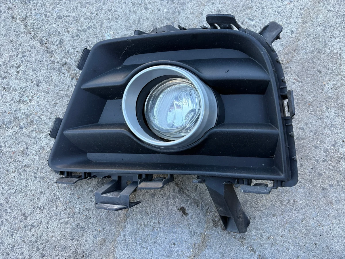 Mazda 5 Nebelscheinwerfer Links Gitter image 2