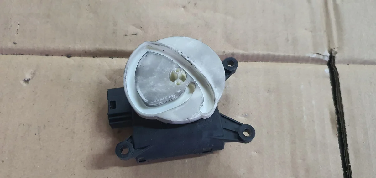 Motor klep verwarming Audi A4 B6 8E1820511C thumbnail 1