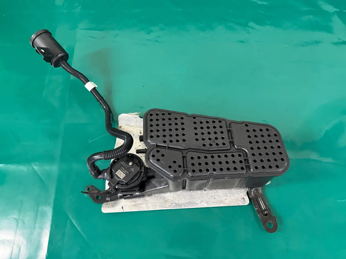 Audi A4 B9 A5 8W polttoainesuodatin 8W0906253C