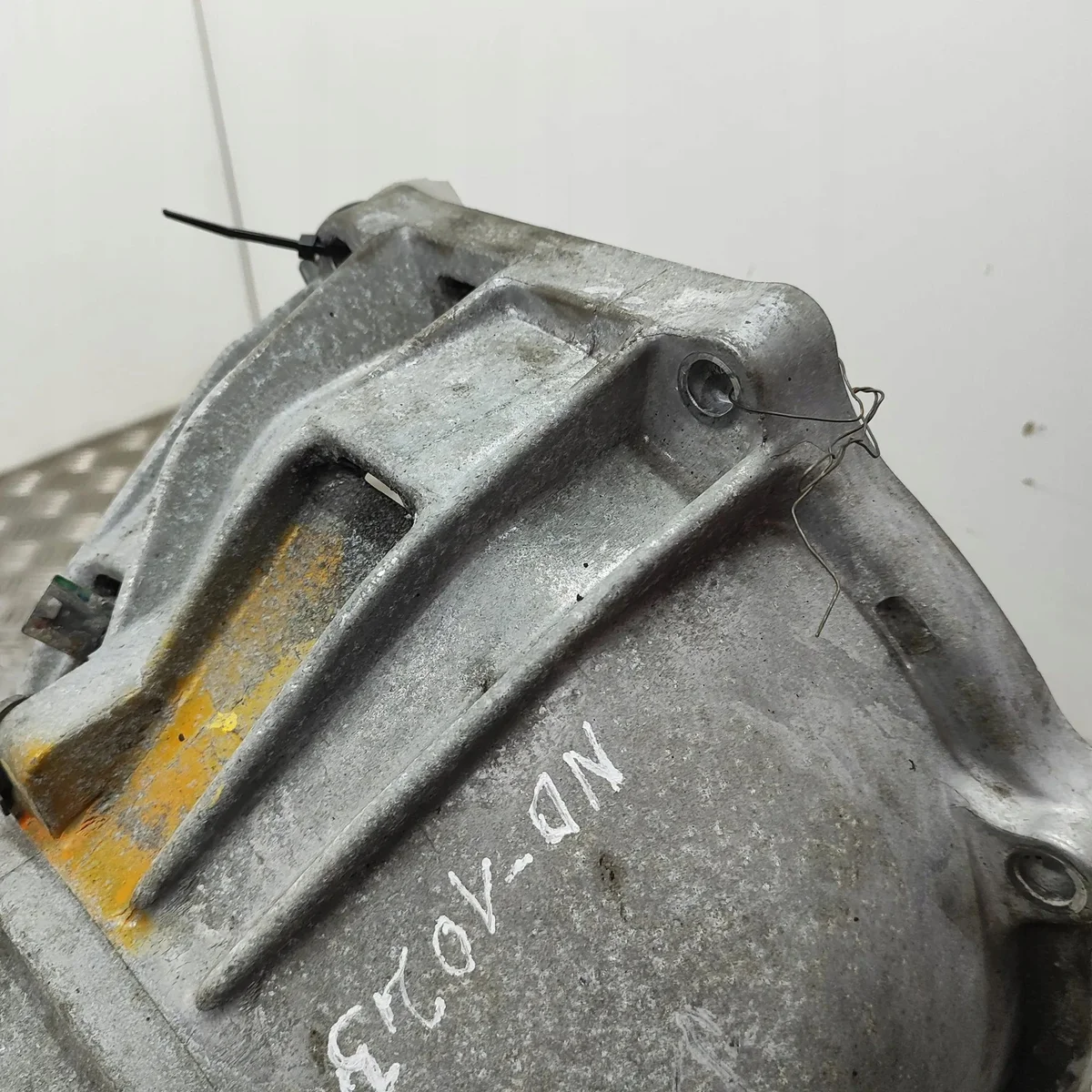 Toyota Hilux Getriebe 33030-3G120 image 8
