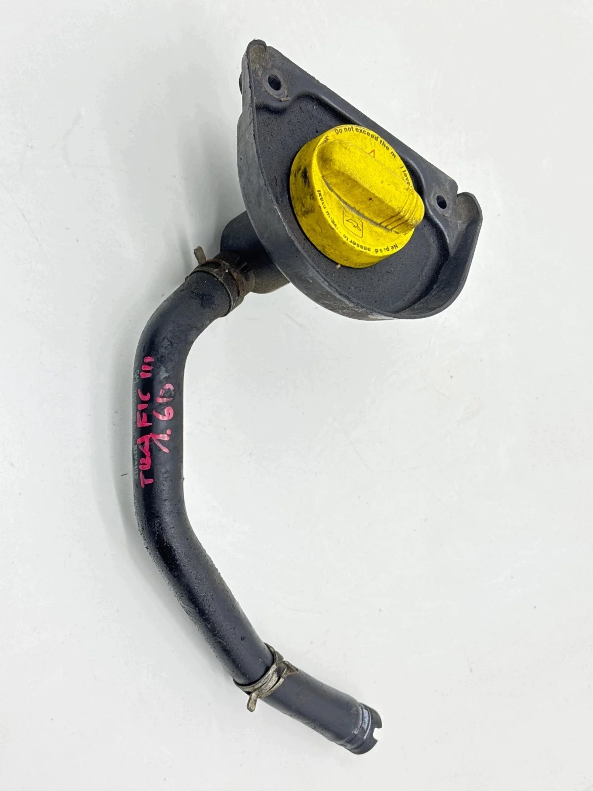 Bouchon de remplissage d'huile Opel Vivaro B 8200795333