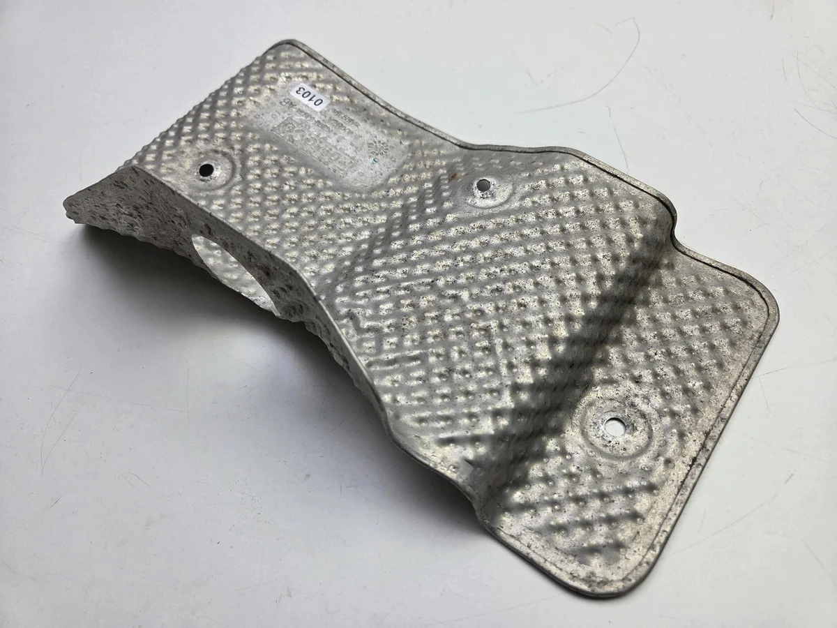 Cobertura AdBlue Ford Mondeo MK5 KG93-5J274-AB image 4