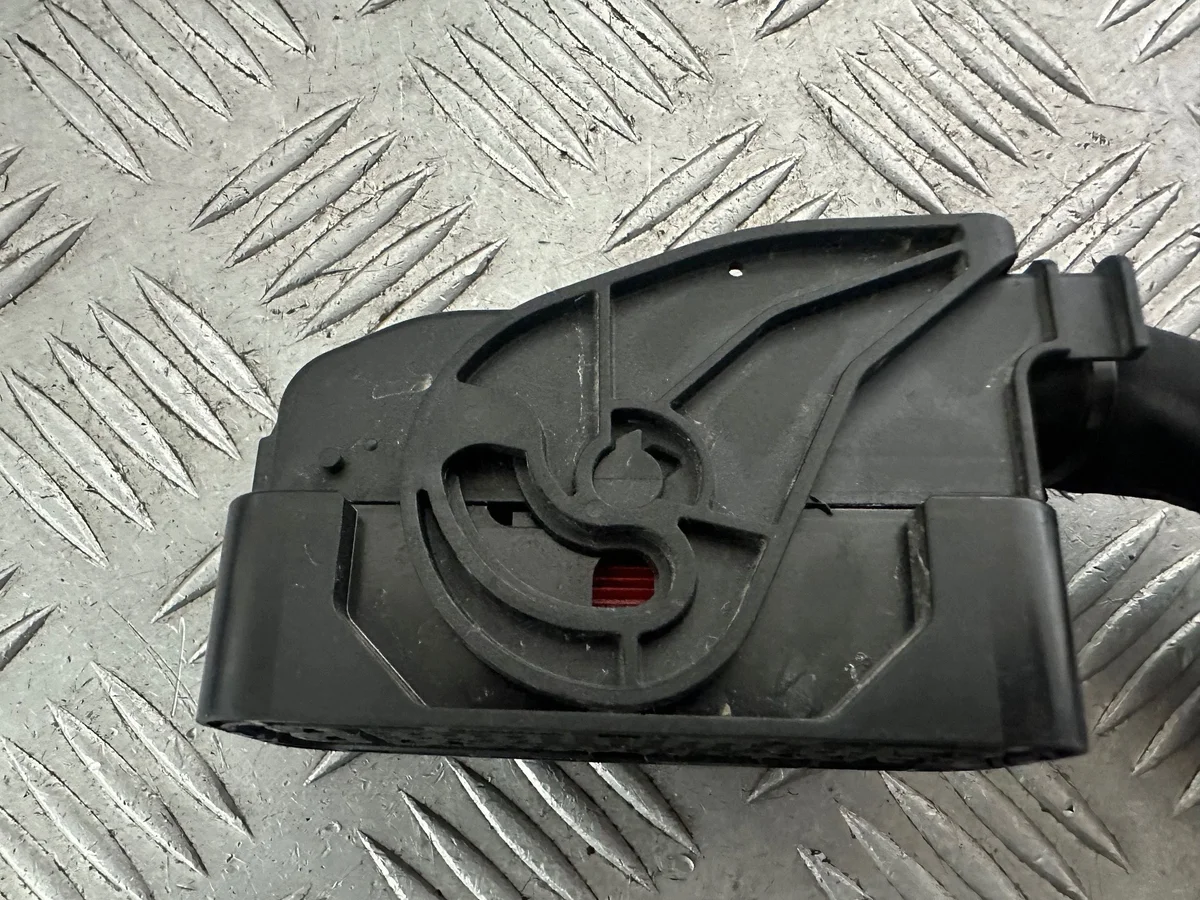 ABS Pumpenstecker Mercedes A0009828709 image 4