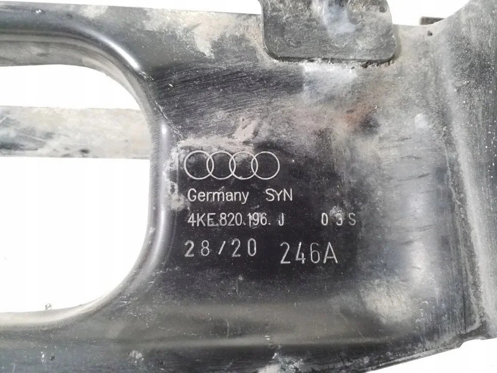 Audi E-Tron Klimakompressor Halterung image 3