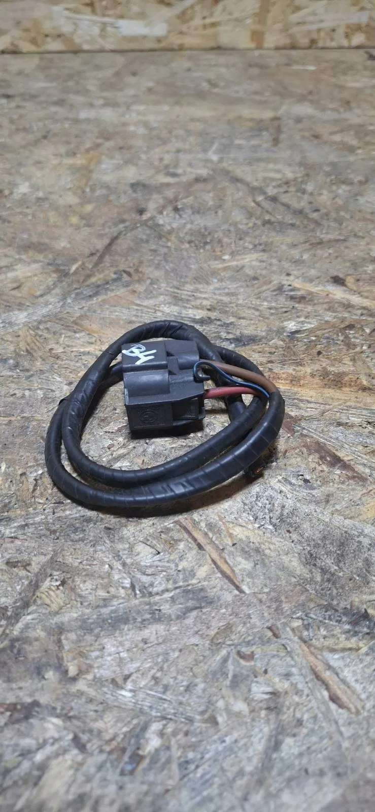 BMW 8380376 Connector Plug - Used image 3