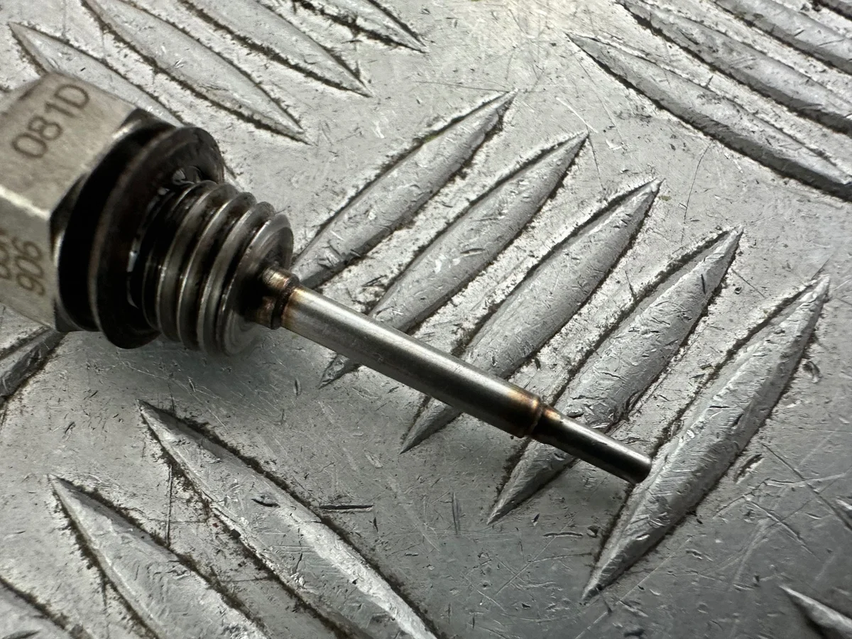 Temperatuursensor Skoda Octavia 2.0 TDI 03N906081D thumbnail 1
