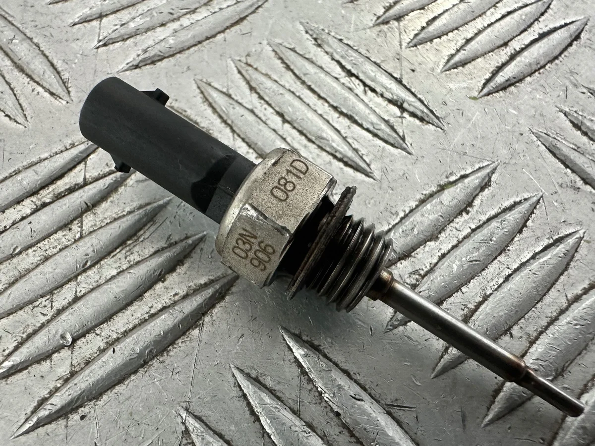 Temperatuursensor Skoda Octavia 2.0 TDI 03N906081D thumbnail 4
