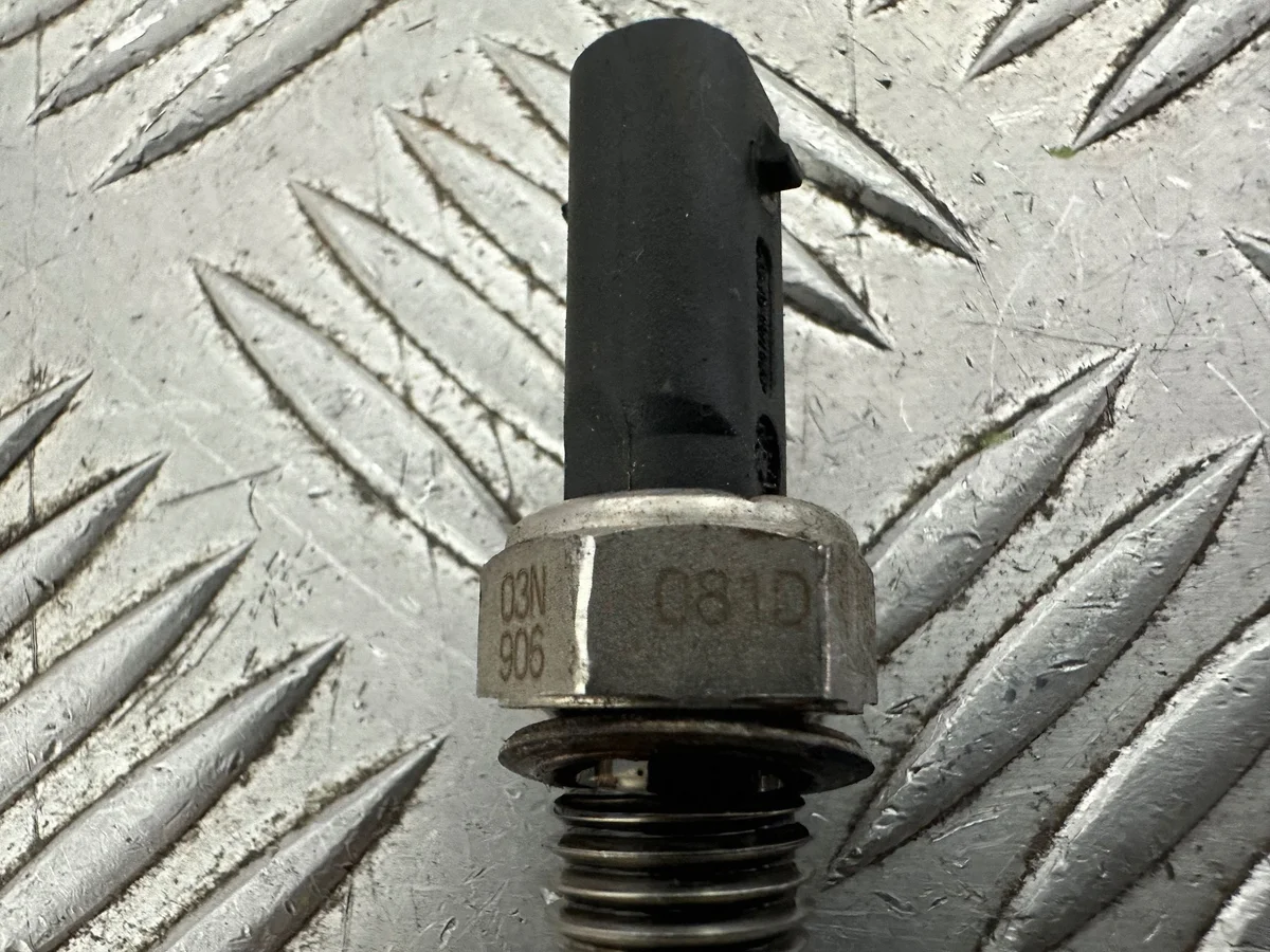 Temperatuursensor Skoda Octavia 2.0 TDI 03N906081D thumbnail 6