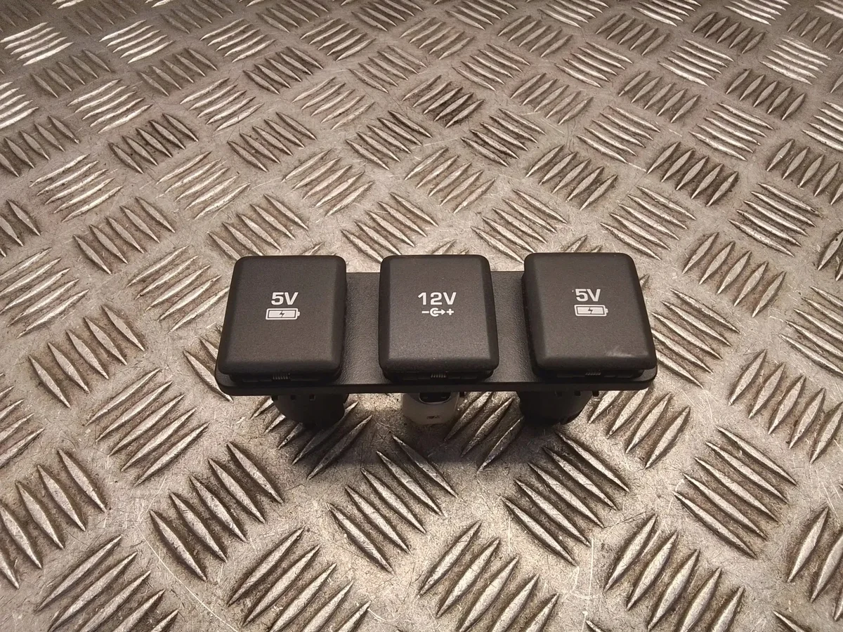 Presa USB Land Rover JPLA-19010-CA