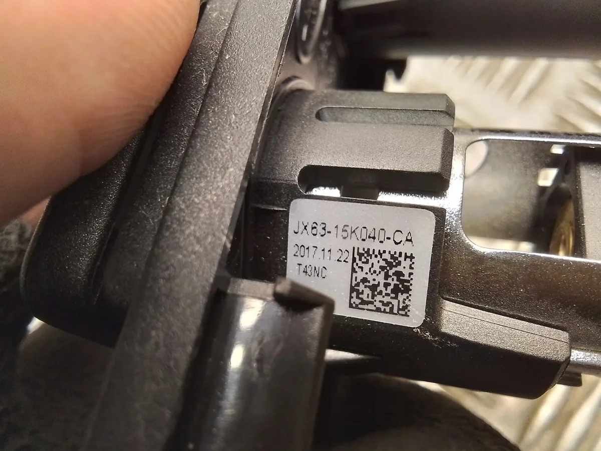 Range Rover Toma USB JPLA-19010-CA image 7