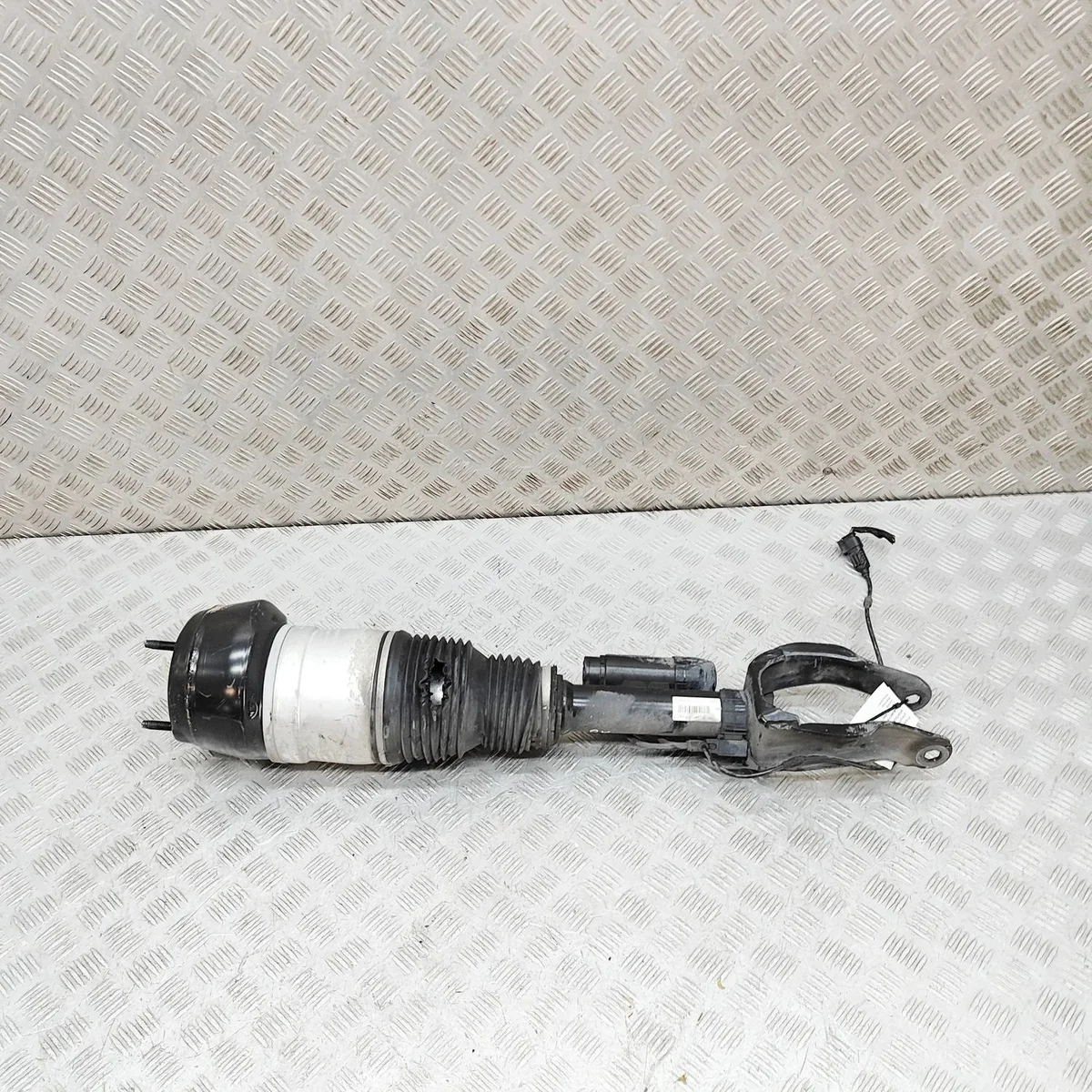 Amortisseur pneumatique avant gauche Mercedes Classe M W166 A1663234900