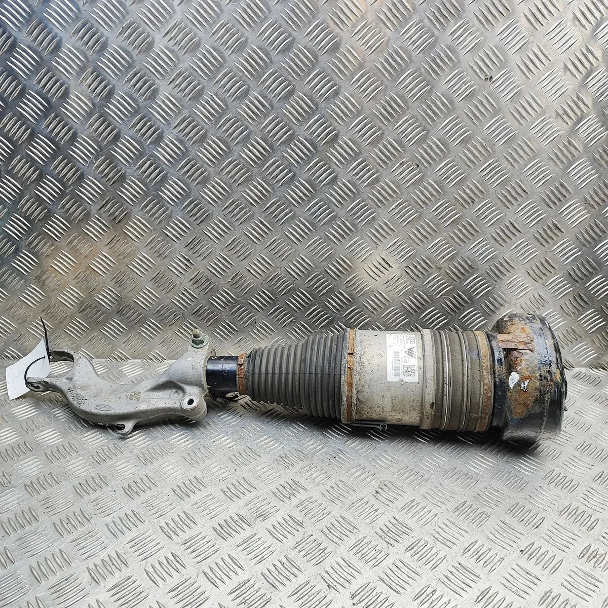 Luftfederbein vorne rechts Audi Q7 4M0413038F AUDQ716-35106849DAL