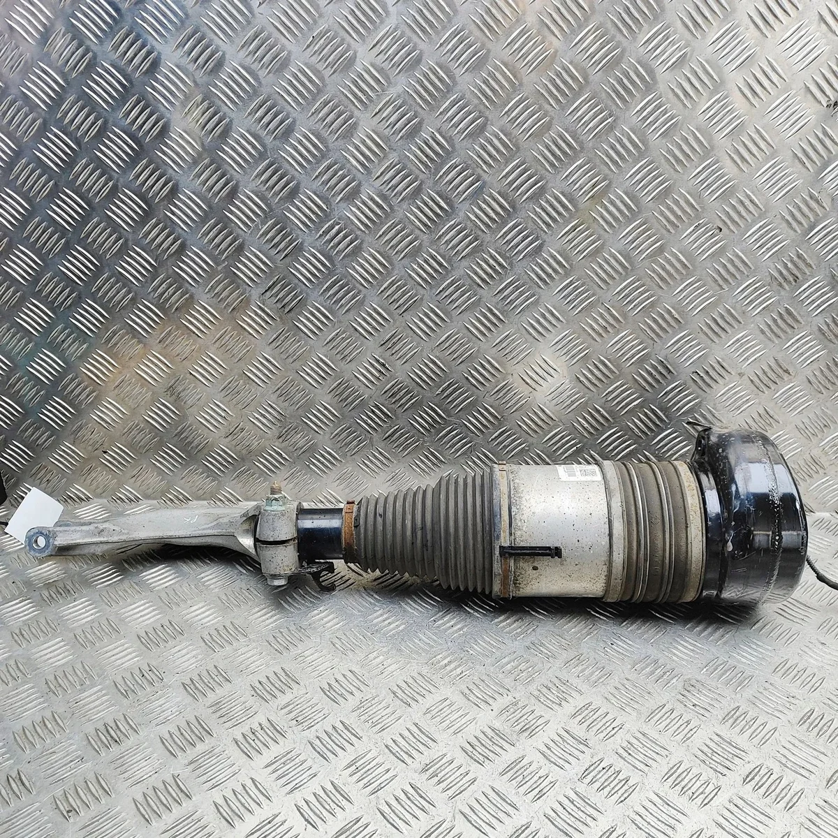 Audi Q7 Stoßdämpfer vorne links 4M0413037F AUDQ716-35106850DAL image 3