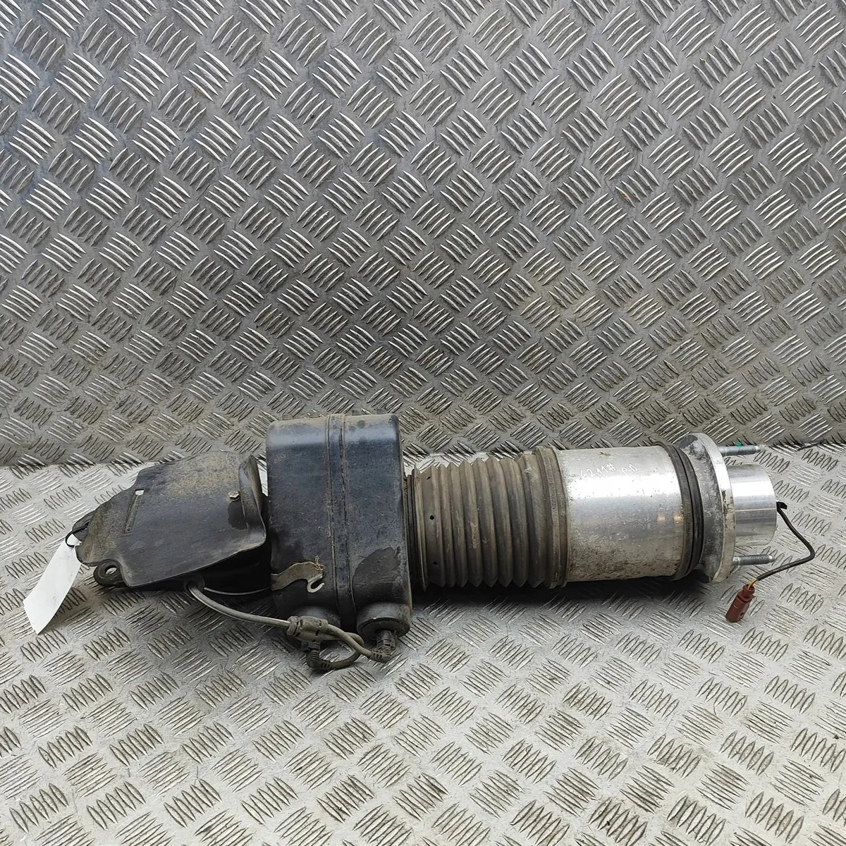 Amortyzator Porsche Taycan 9J1 2018