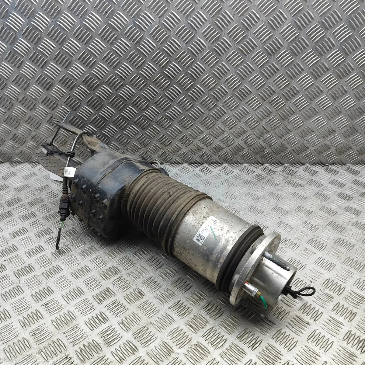 Amortyzator Porsche Taycan 9J1 2018 image 3