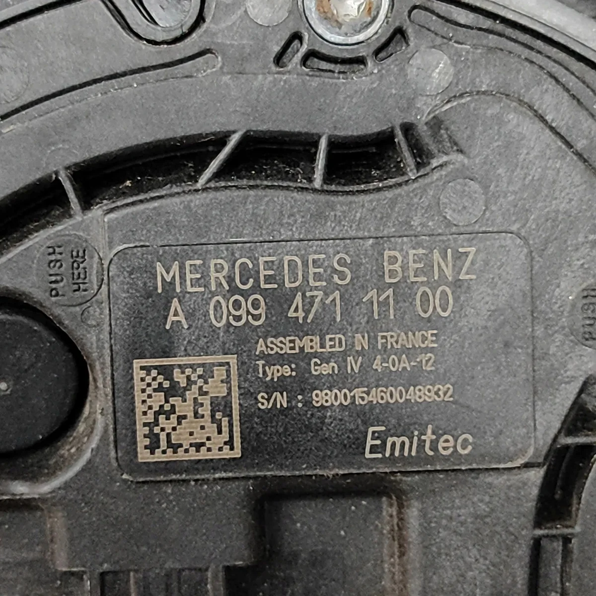 Mercedes W213 AdBlue Tank A0994711100 image 7