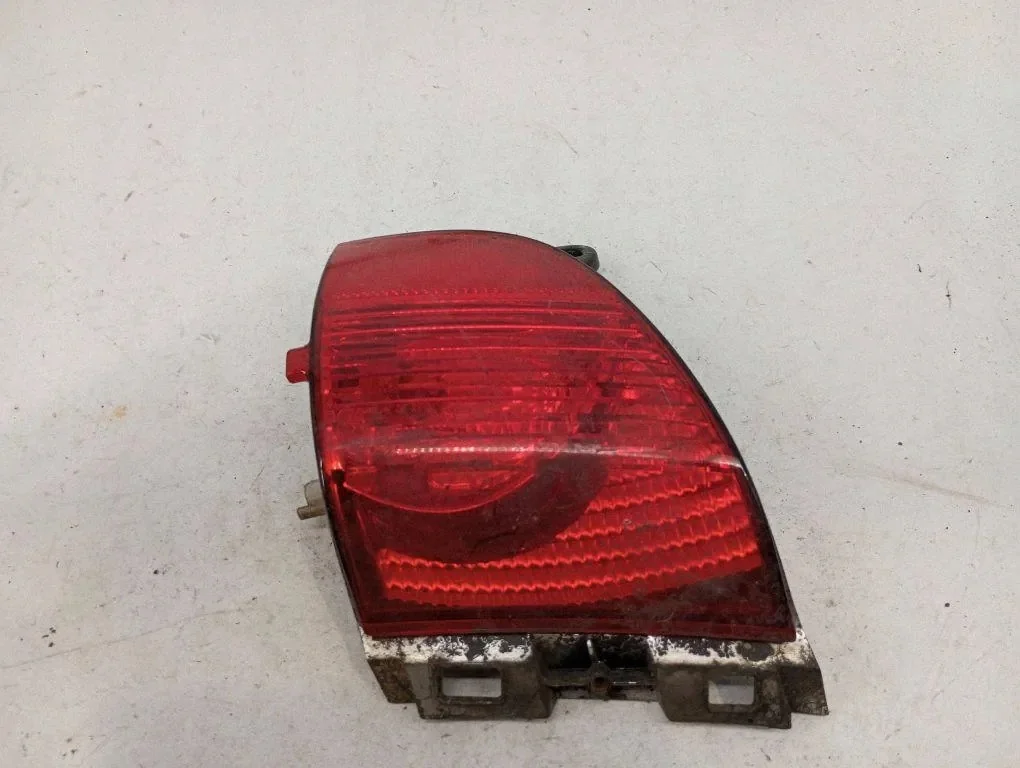Rückleuchte rechts Peugeot 2008/308cc image 2