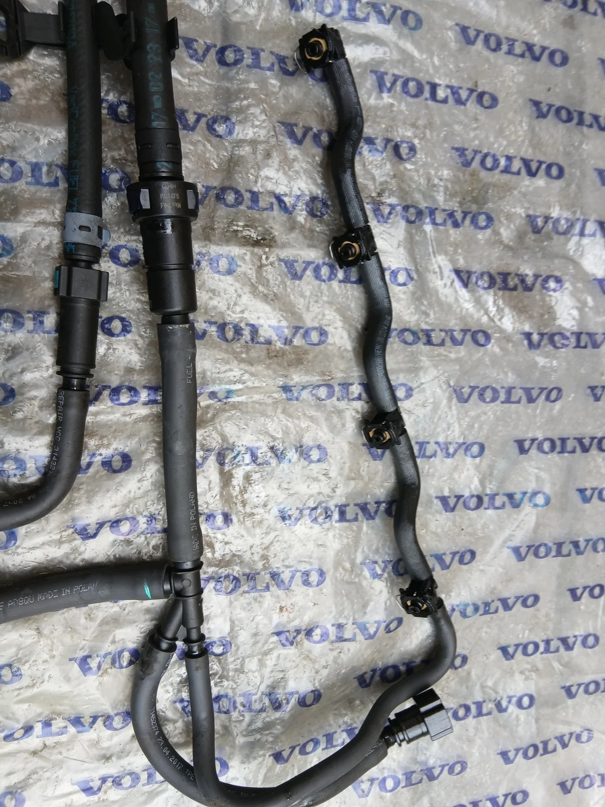 Volvo XC60 II polttoaineen paluuletkut image 3