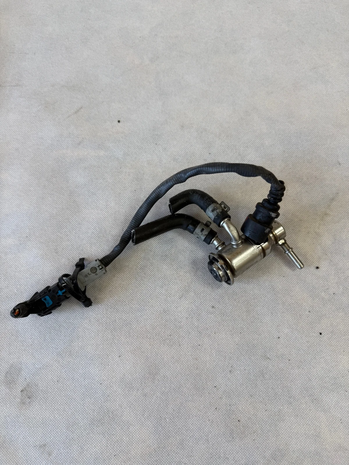 Injecteur AdBlue Renault Mégane IV 1.5 Blue dCi 208995377R