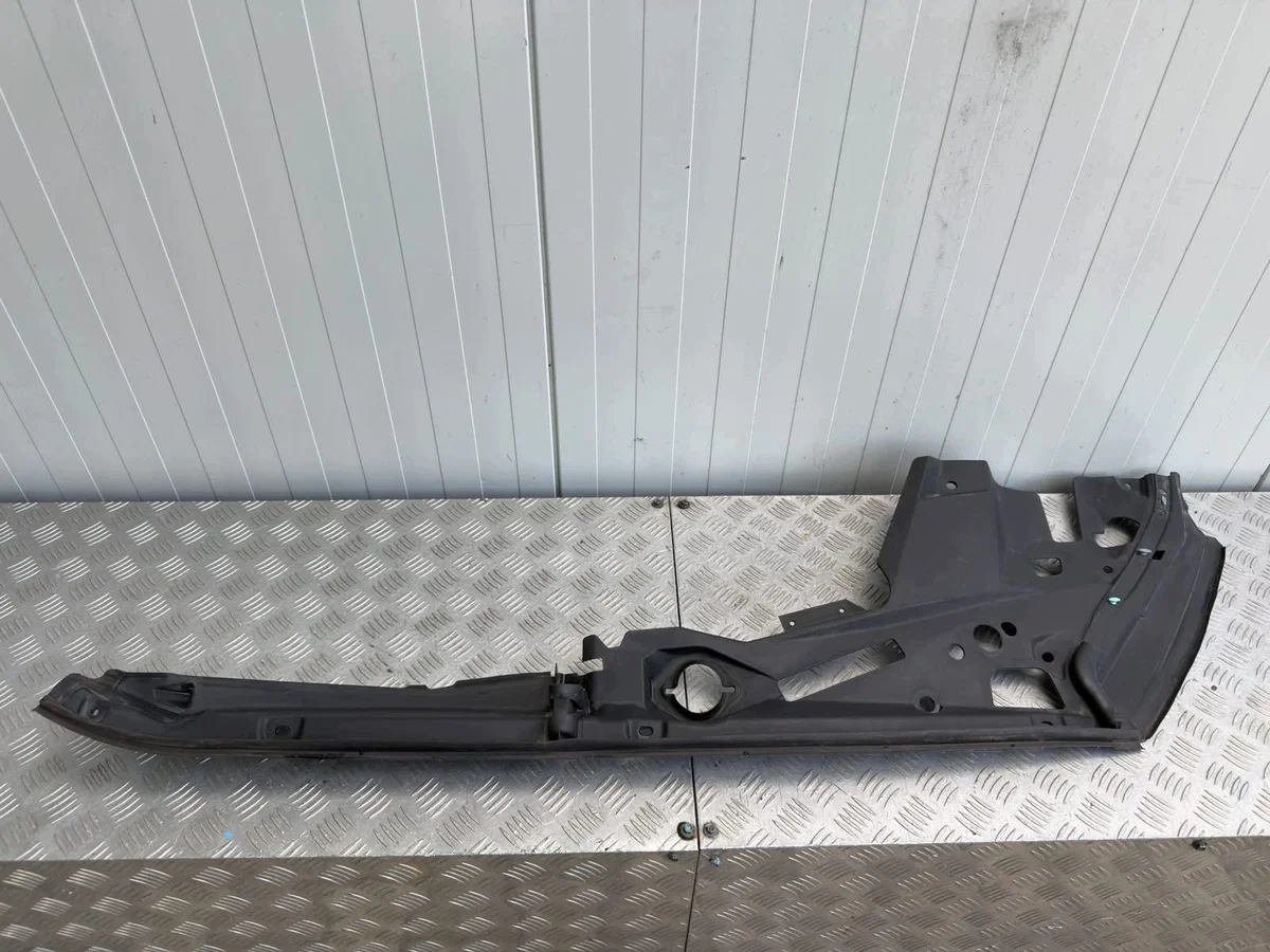 BMW X6 G06 Skydd Skärm Höger 7418198