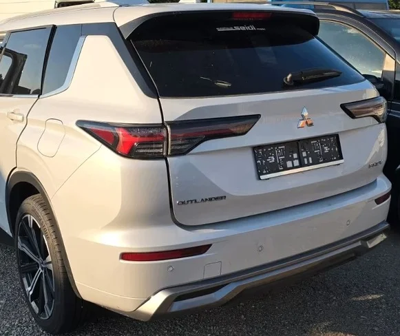 Achterlicht links Mitsubishi Outlander IV PHEV WB26555W160PUYWANA24PHEV