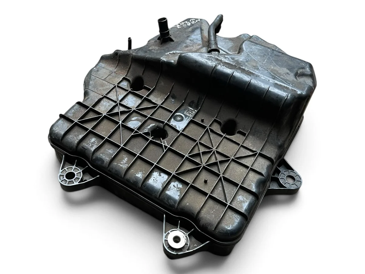 AdBlue Tank Mercedes-Benz C W205 A2054703901 image 3