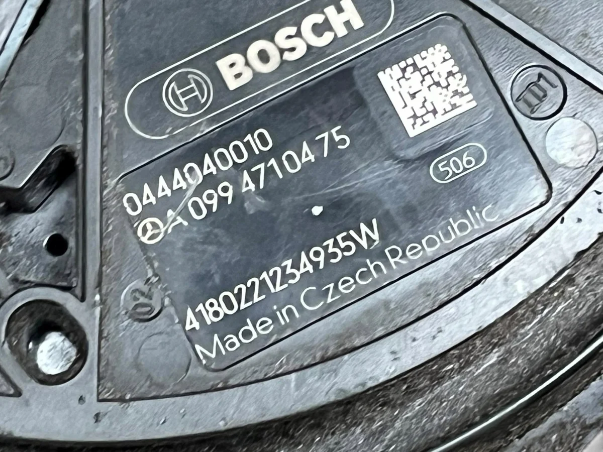 AdBlue Tank Mercedes-Benz C W205 A2054703901 image 7
