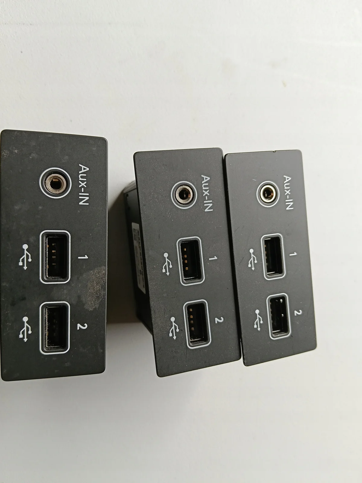USB-liitin 280231553R Renault Clio V Captur II Arkana S27619134