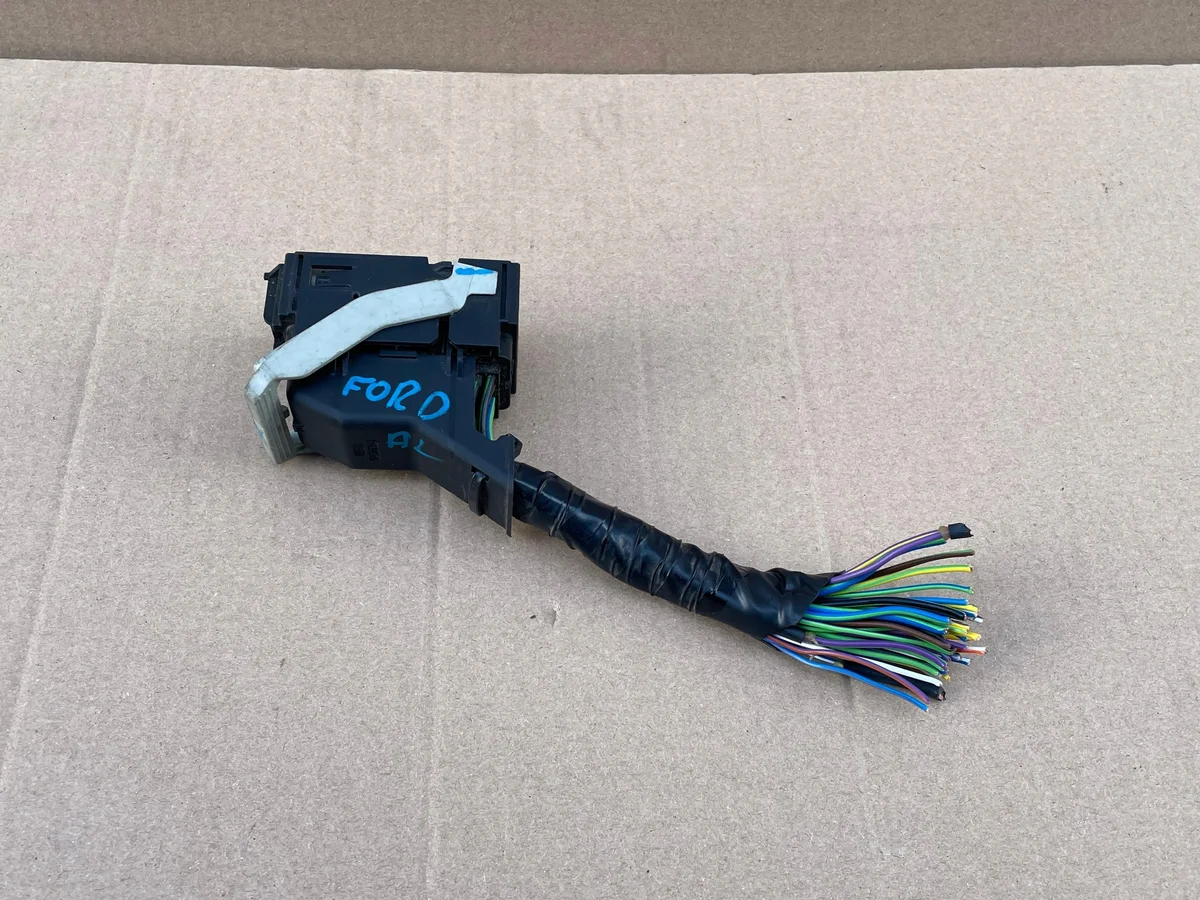 Ford Focus MK3 1.0 EcoBoost Computer Plug image 3