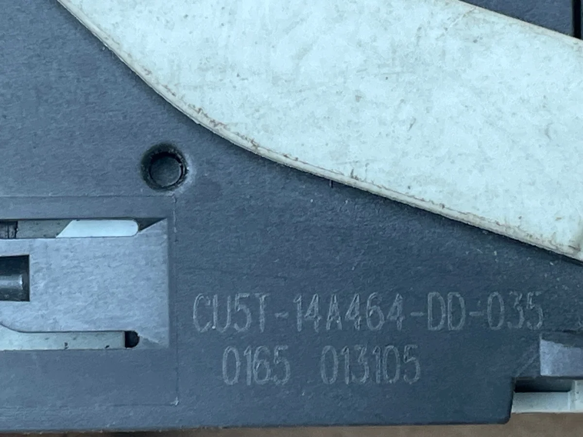 Ford Focus MK3 1.0 EcoBoost Computer Plug image 6